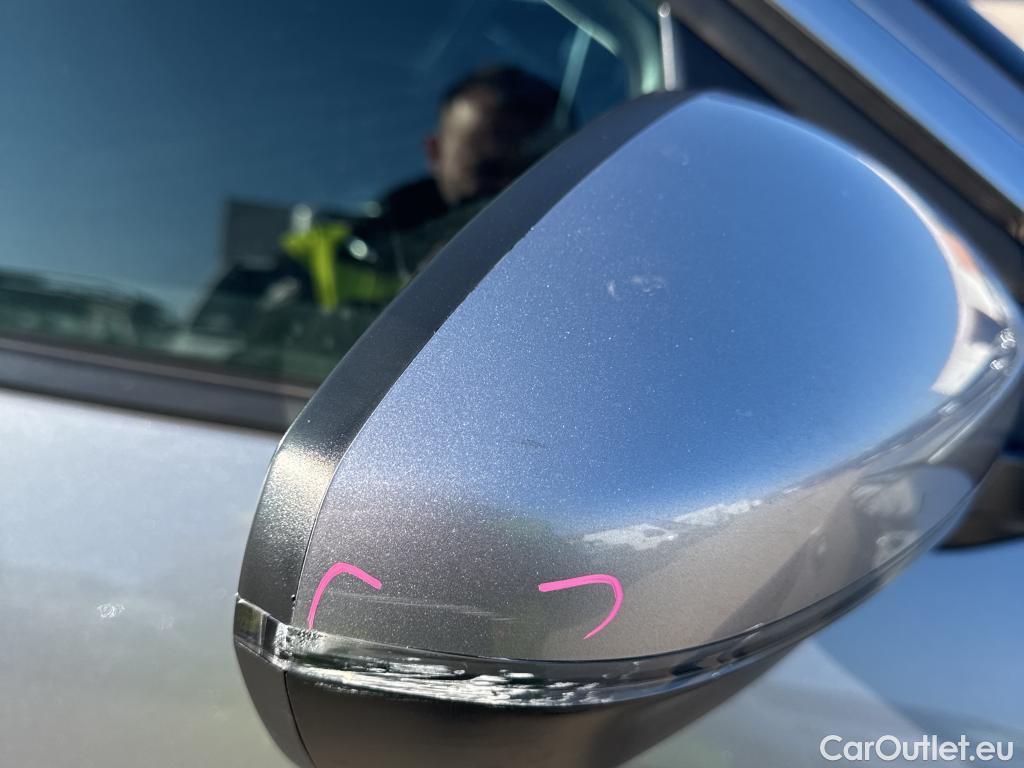  Peugeot  3008 PEUGEOT  / 2016 / 5P / todoterreno 1.5 BlueHDi 96kW (130CV) S&S Active (AC) #35