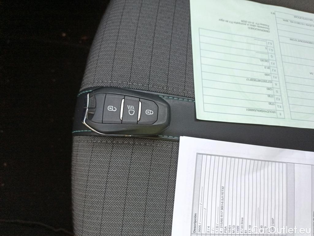  Peugeot  2008 PEUGEOT  / 2019 / 5P / todoterreno Allure BlueHDI 81kW (110CV) #2