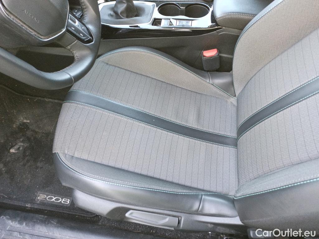  Peugeot  2008 PEUGEOT  / 2019 / 5P / todoterreno Allure BlueHDI 81kW (110CV) #20
