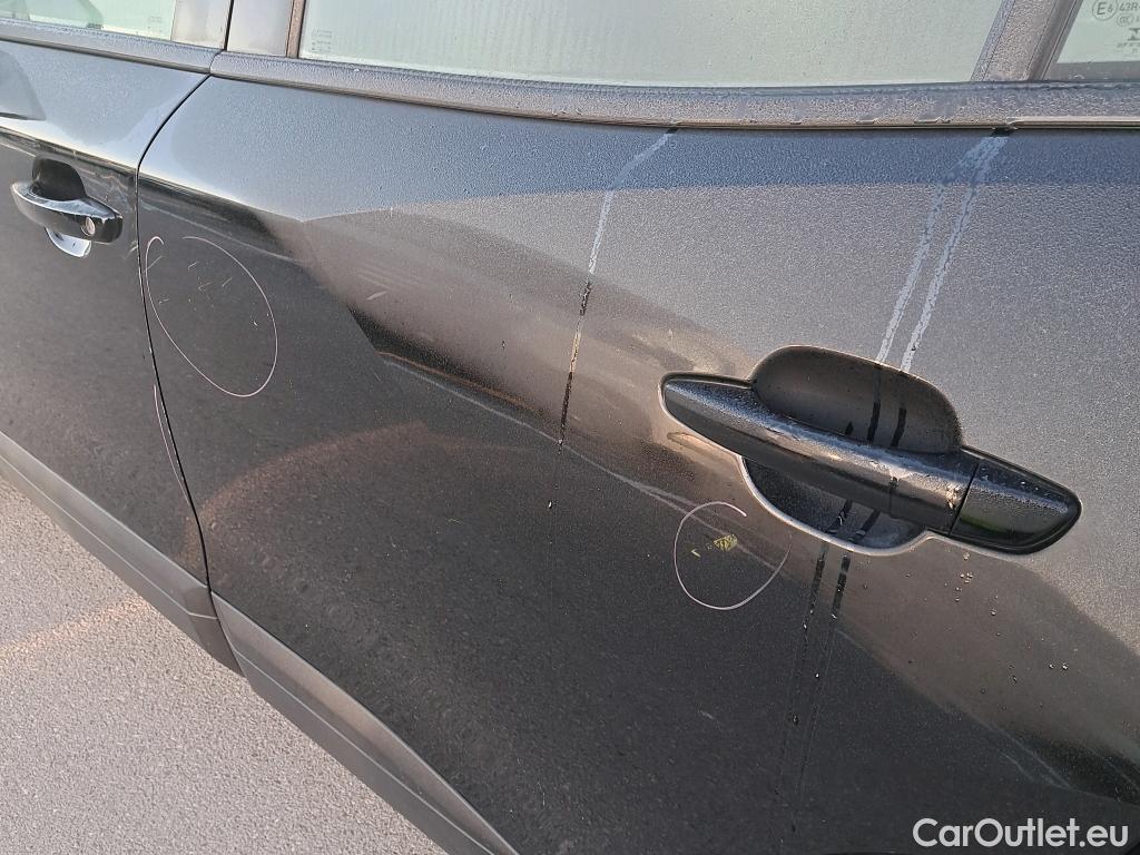  Peugeot  2008 PEUGEOT  / 2019 / 5P / todoterreno Active BlueHDI 81kW (110CV) #7