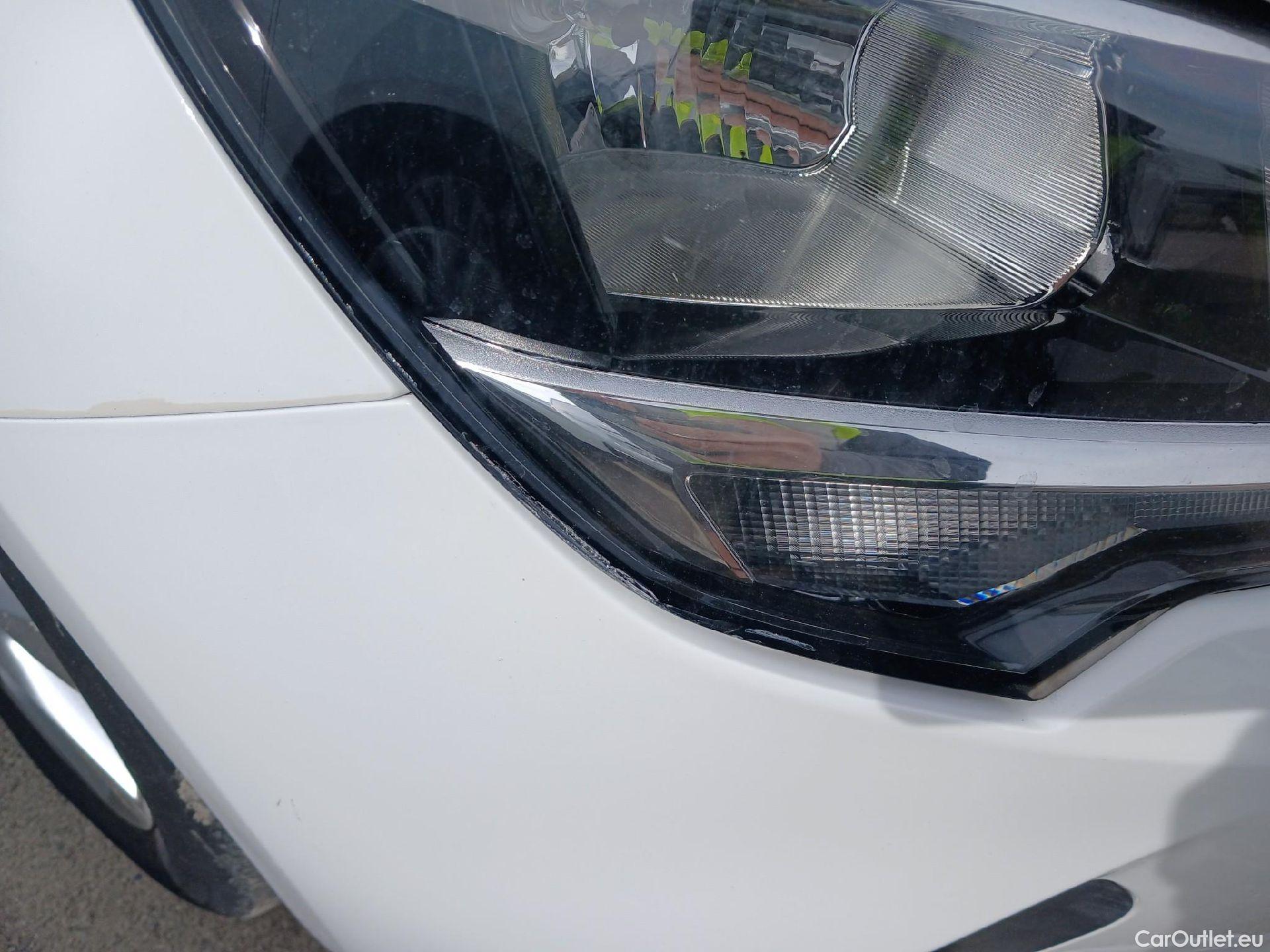  Opel  Corsa OPEL  / 2019 / 5P / berlina con portón 1.2T XHL 74kW (100CV) Edition (AC2) #5