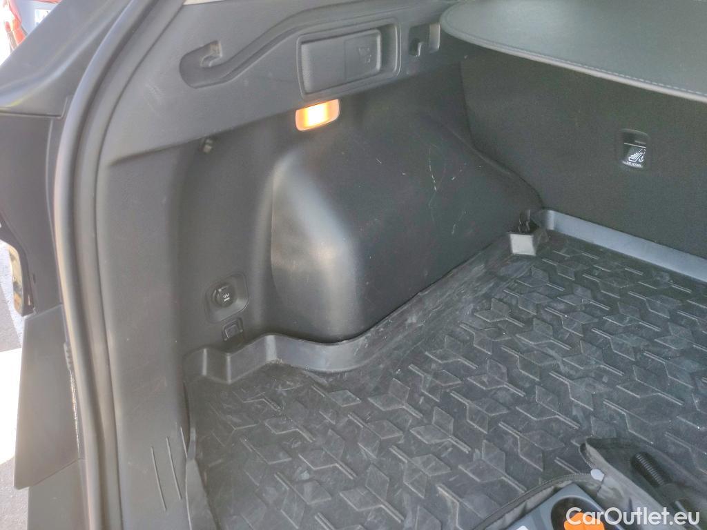  KIA  Sportage KIA  / 2022 / 5P / todoterreno 1.6 T-GDi MHEV 110kW (150CV) Drive 4x2 #24