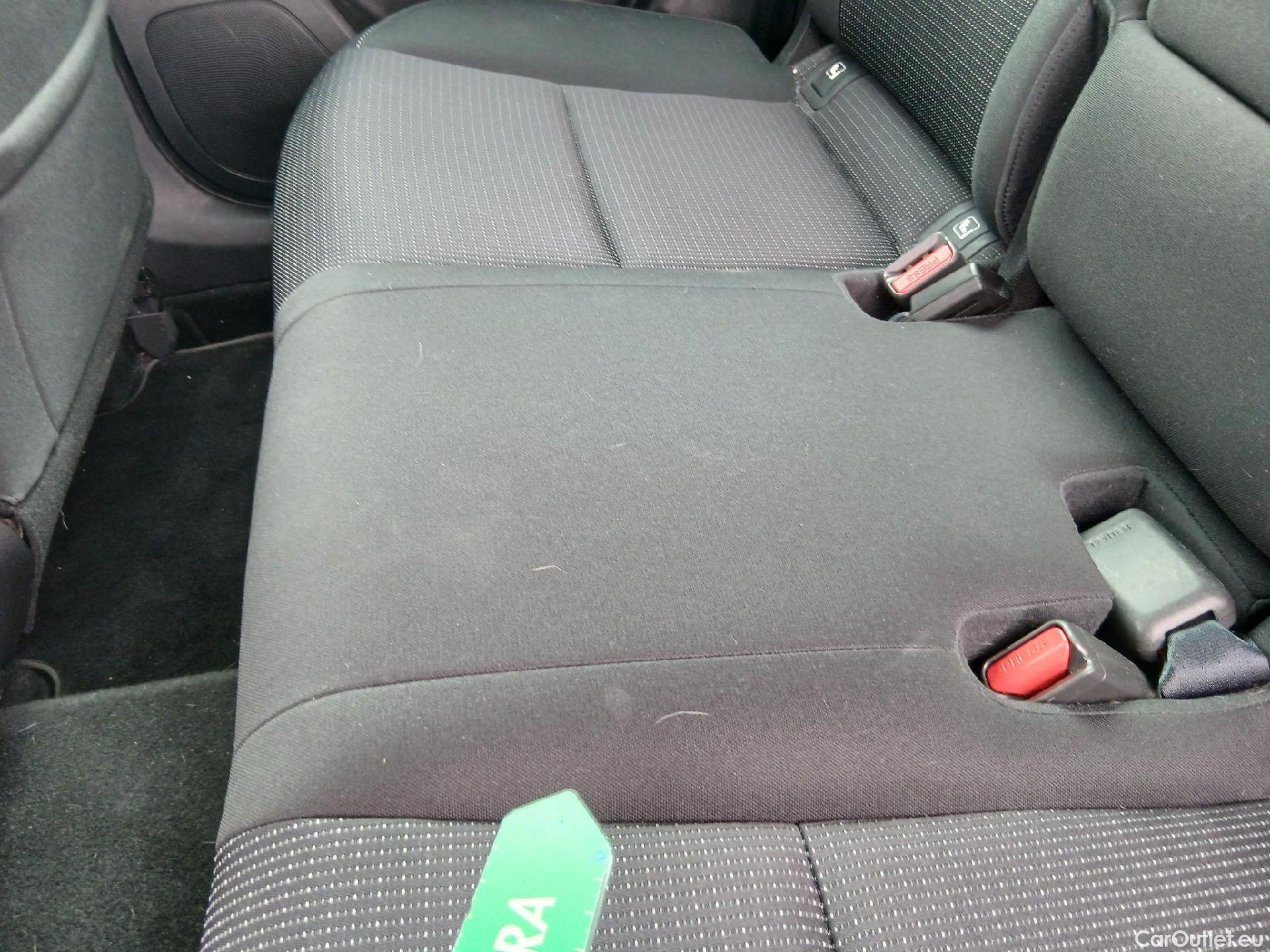  KIA  Sportage KIA  / 2018 / 5P / todoterreno 1.6 MHEV Drive Plus 100kW (136CV) 4x2 #12