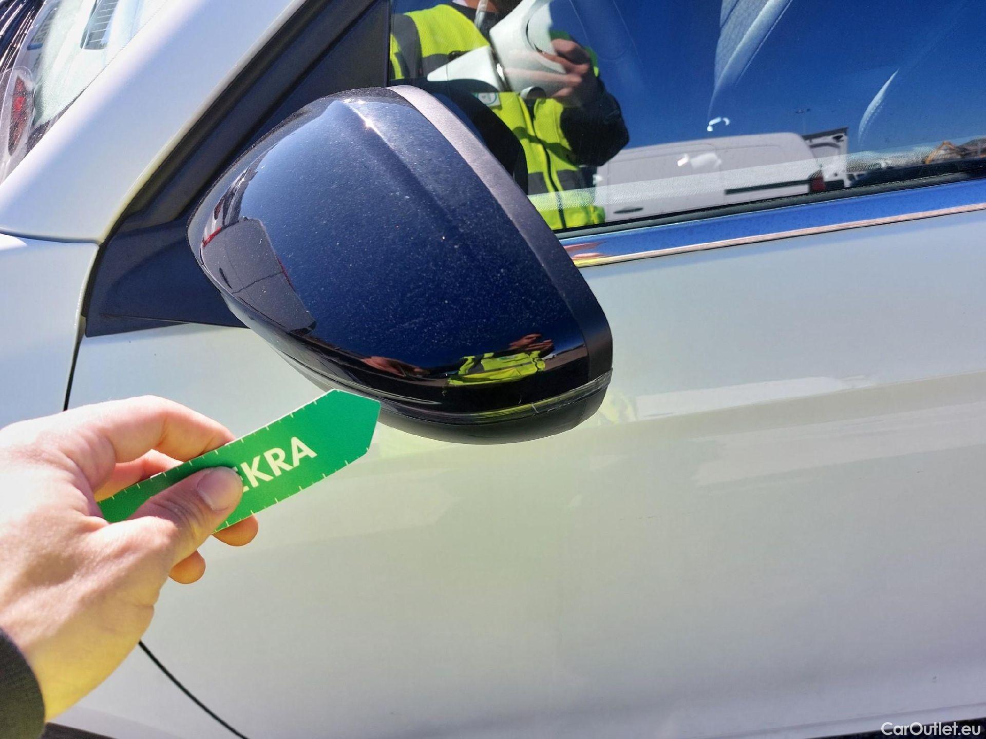  Opel  Corsa OPEL  1.2T XHL 74kW (100CV) Elegance #13