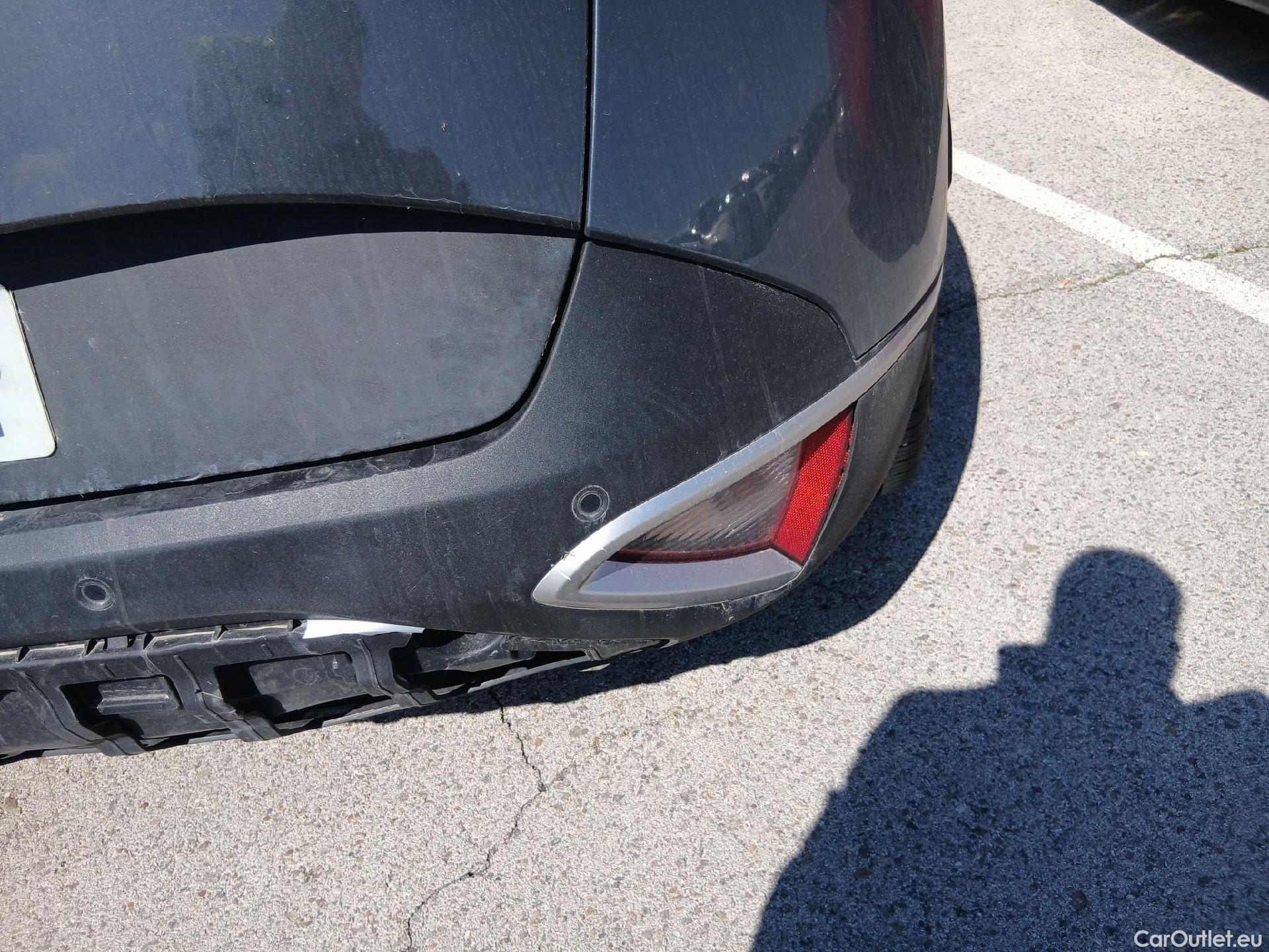  KIA  Sportage KIA  / 2022 / 5P / todoterreno 1.6 CRDi MHEV 100kW (136CV) Drive 4X2 #19