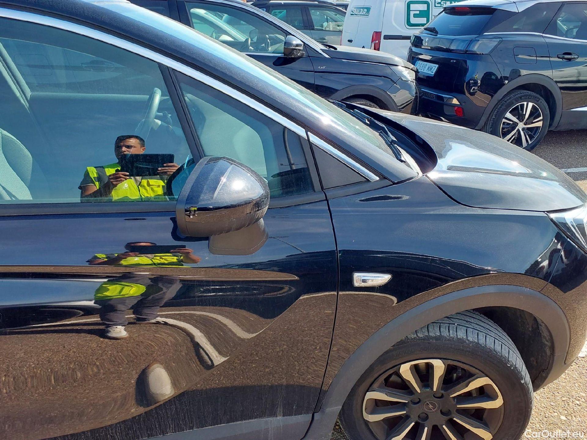  Opel  Crossland OPEL  / 2020 / 5P / crossover 1.2 96kW (130CV) Elegance Pack AT6 #18