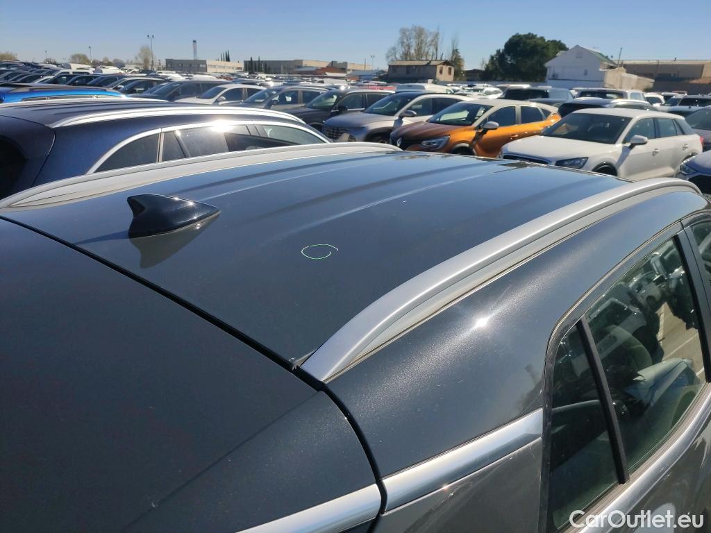  KIA  Sportage KIA  / 2022 / 5P / todoterreno 1.6 T-GDi MHEV 110kW (150CV) Drive 4x2 #3