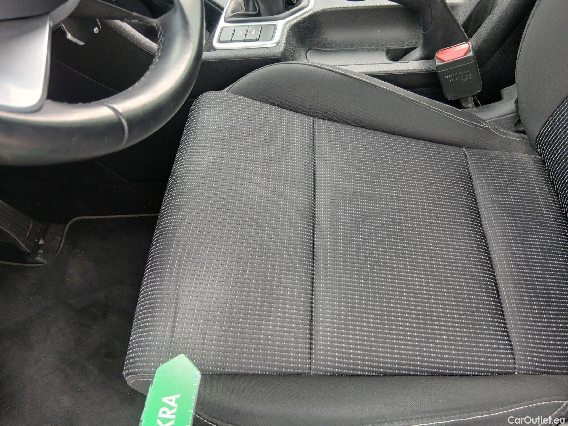  KIA  Sportage KIA  / 2018 / 5P / todoterreno 1.6 MHEV Drive Plus 100kW (136CV) 4x2 #11