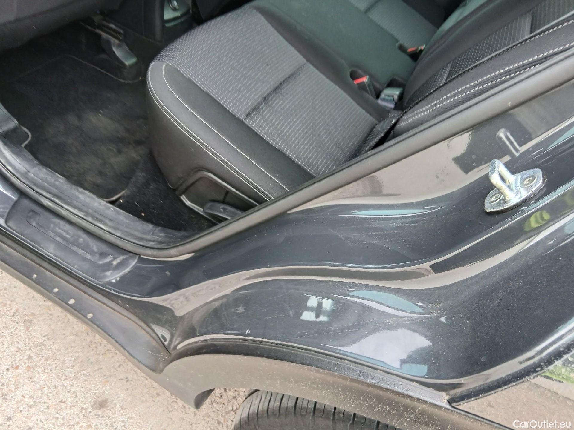  KIA  Sportage KIA  / 2018 / 5P / todoterreno 1.6 MHEV Drive Plus 100kW (136CV) 4x2 #13