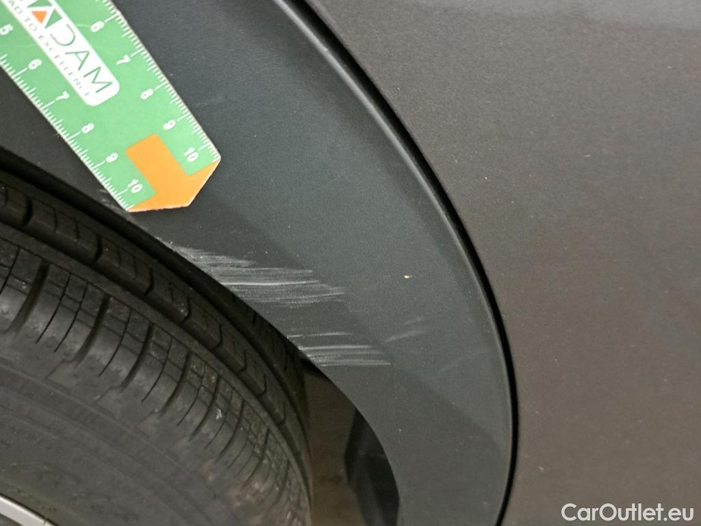  Peugeot  2008 PEUGEOT  / 2019 / 5P / todoterreno Active BlueHDI 81kW (110CV) #23