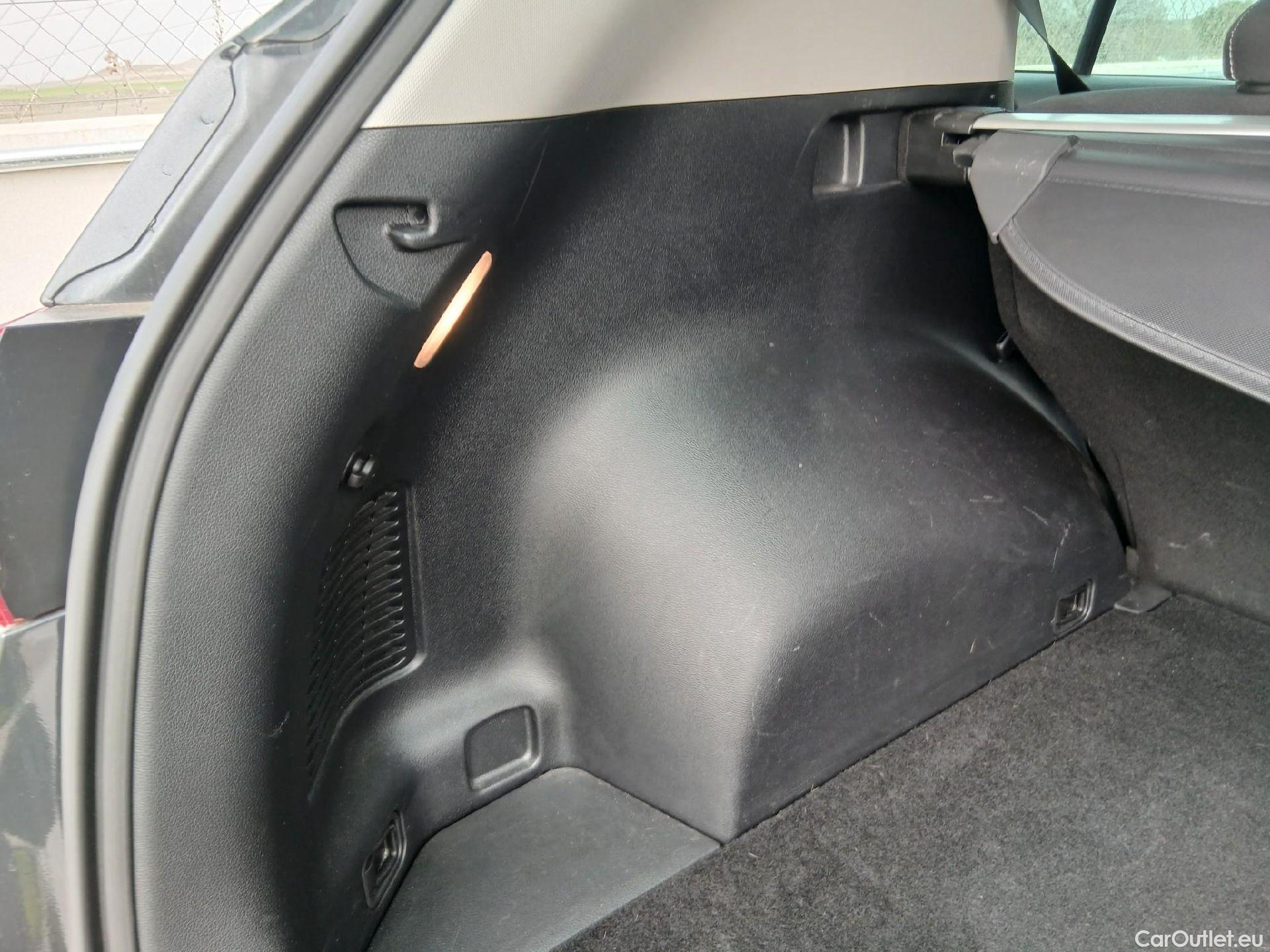  KIA  Sportage KIA  / 2018 / 5P / todoterreno 1.6 MHEV Drive Plus 100kW (136CV) 4x2 #20