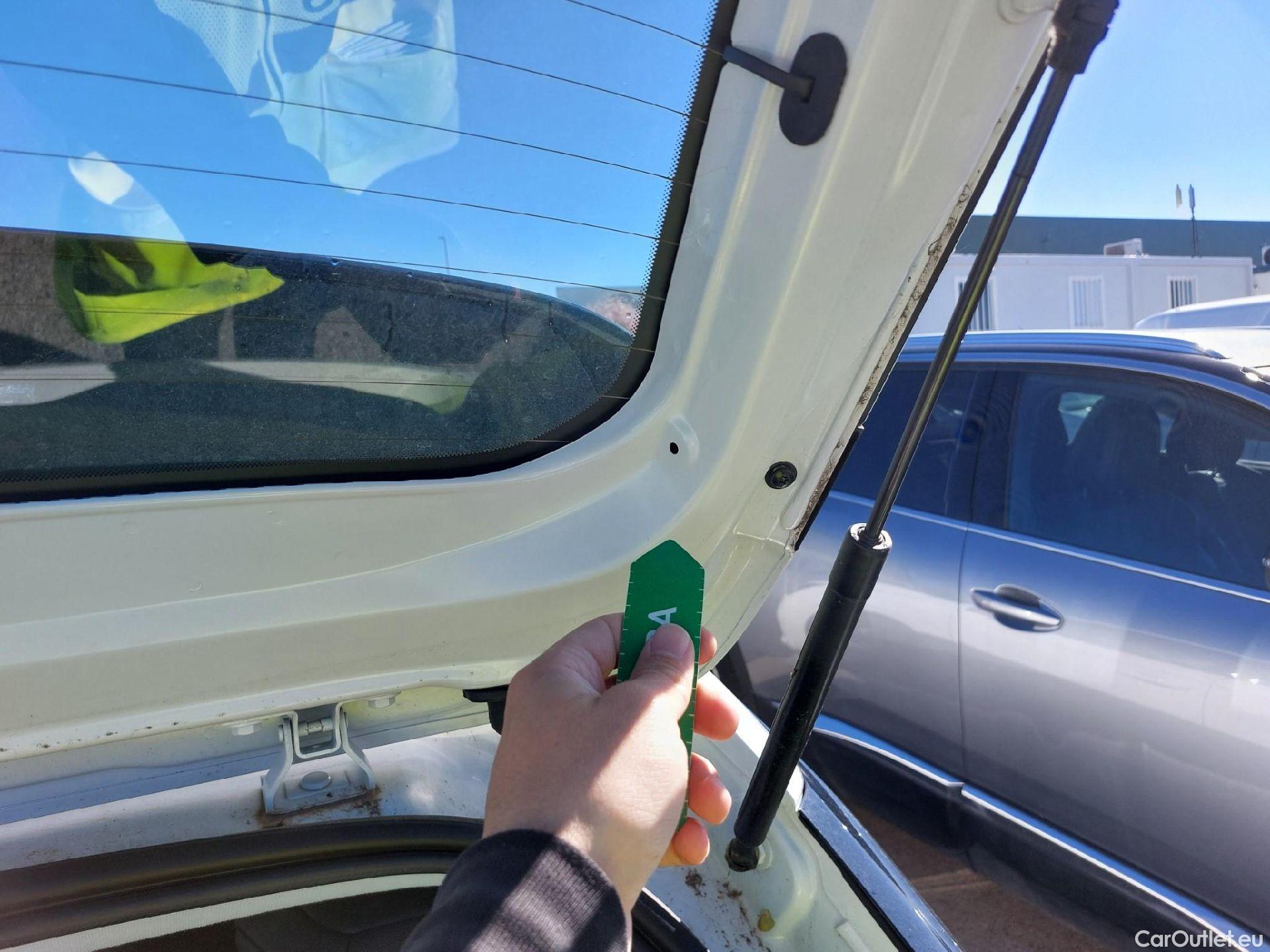  Opel  Corsa OPEL  1.2T XHL 74kW (100CV) Elegance #1