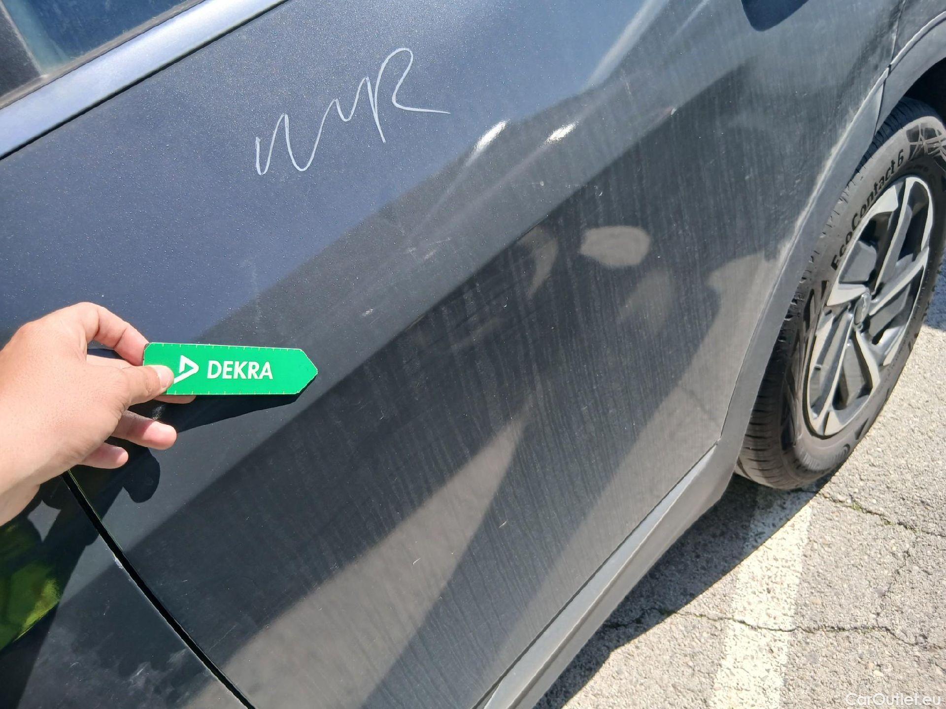  KIA  Sportage KIA  / 2022 / 5P / todoterreno 1.6 CRDi MHEV 100kW (136CV) Drive 4X2 #9