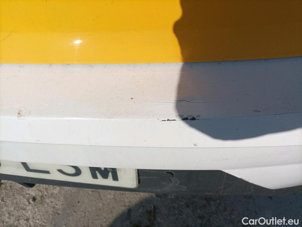  Hyundai  i20 HYUNDAI  / 2020 / 5P / berlina con portón 1.0 TGDI 74kW (100CV) 48V Essence #24