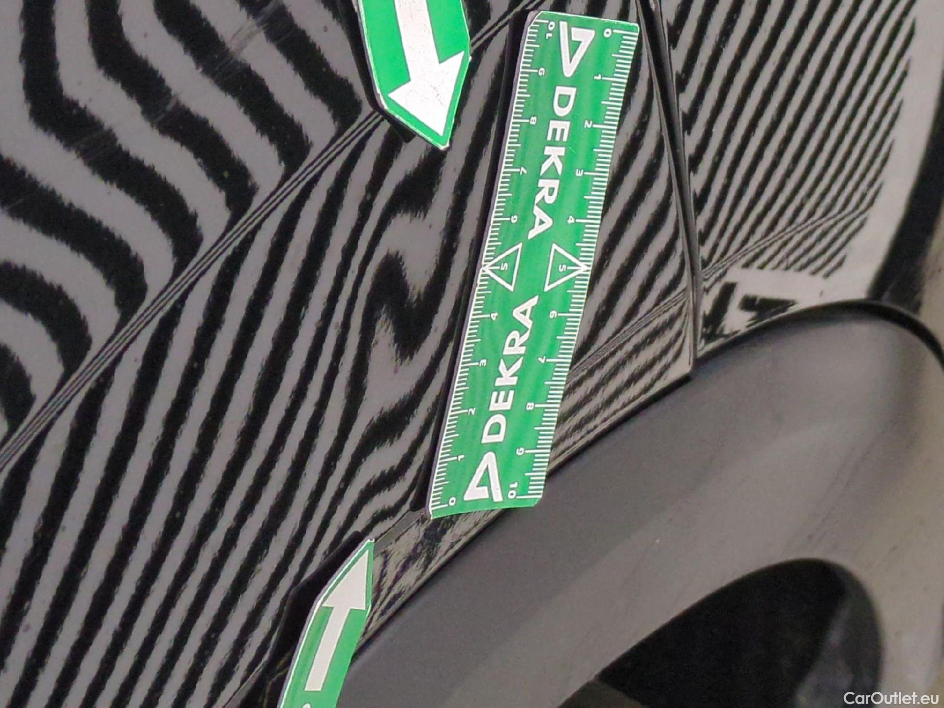  Citroen  C4 CITROEN  X / 2022 / 4P / Berline PureTech 130 S&S EAT8 Feel Pack #8