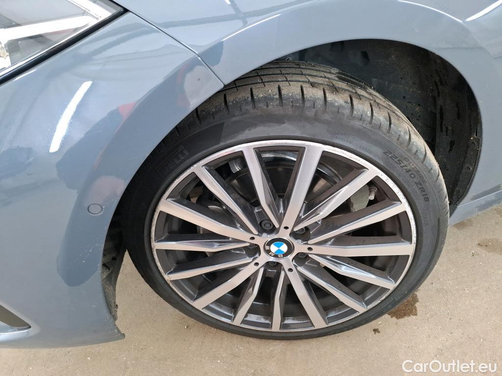  Bmw  Serie 1 BMW Série 1 / 2019 / 5P / Berline 1.5 118I DKG7 Business Design #18