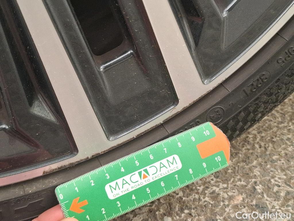  Bmw  Serie 1 Série 1 Berline 118 d Lounge 2.0 150CV BVA8 E6d #18