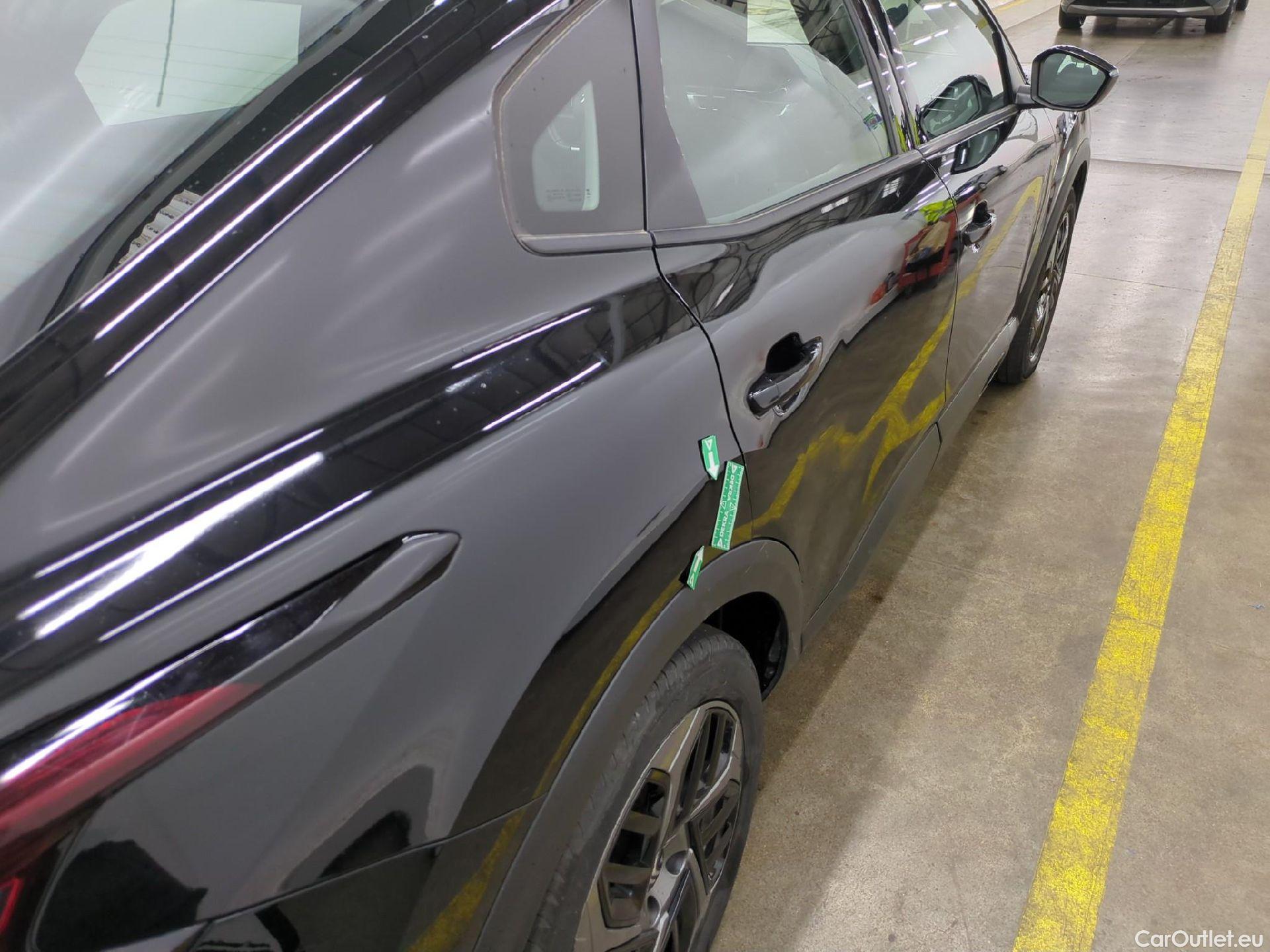  Citroen  C4 CITROEN  X / 2022 / 4P / Berline PureTech 130 S&S EAT8 Feel Pack #10