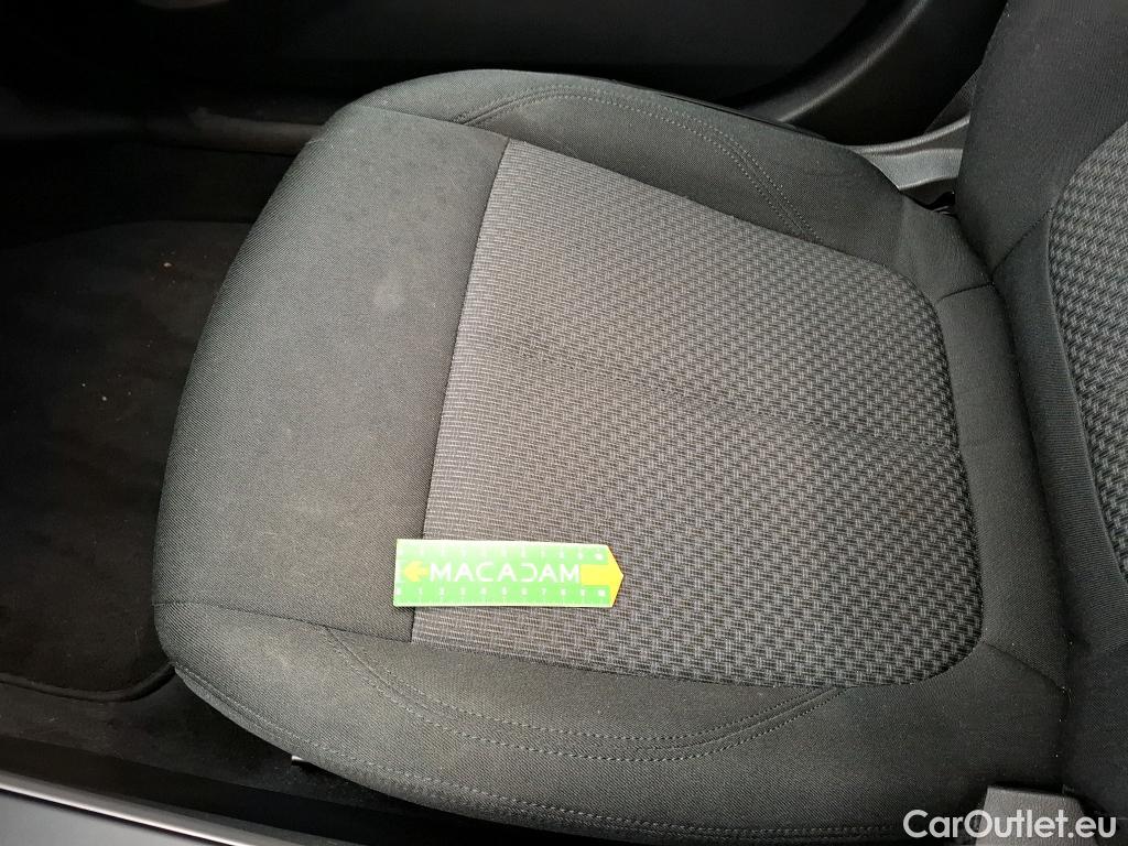  Bmw  Serie 1 BMW Série 1 / 2019 / 5P / Berline 1.5 118I DKG7 Business Design #38