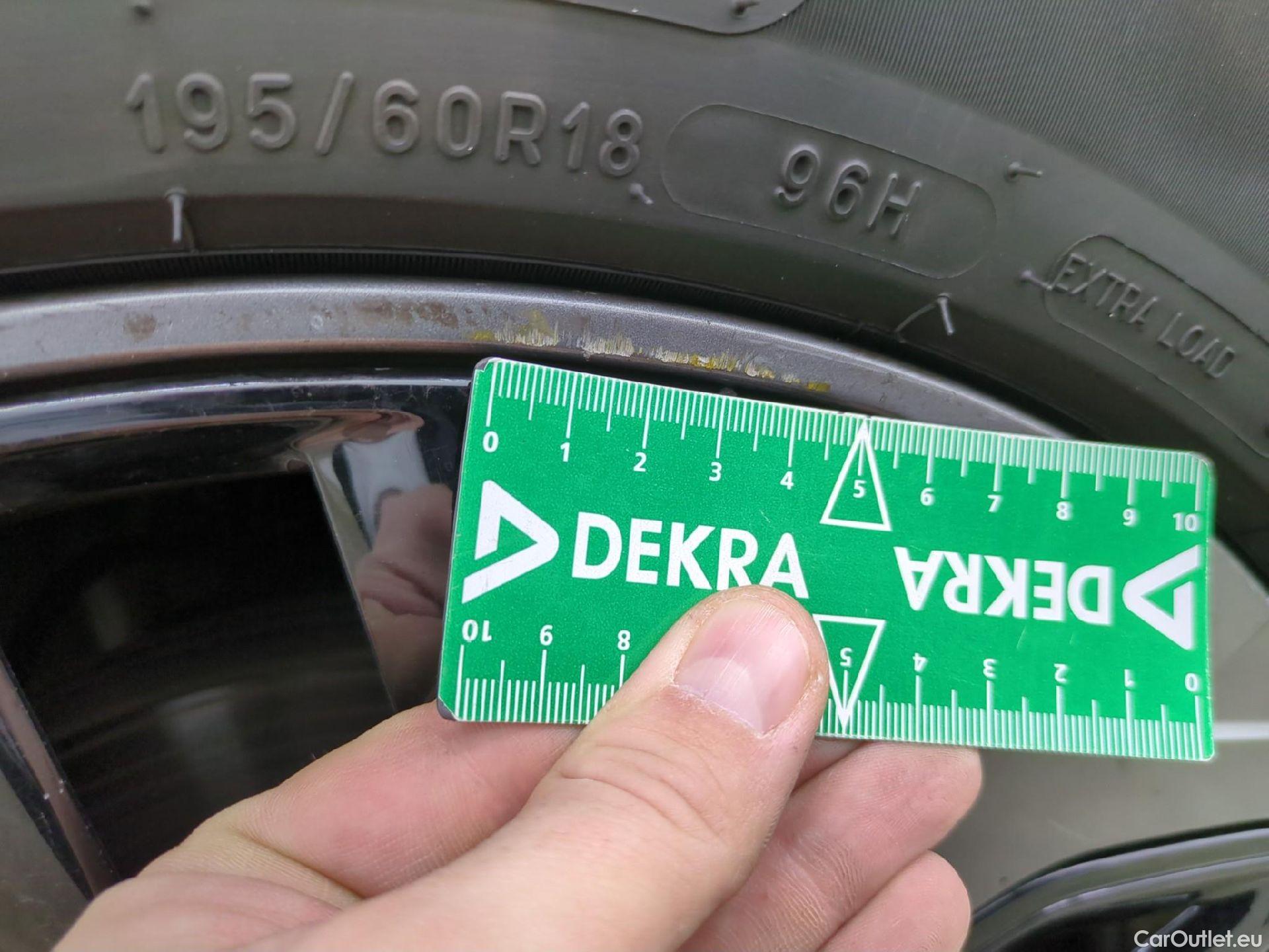  Citroen  C4 CITROEN  X / 2022 / 4P / Berline PureTech 130 S&S EAT8 Feel Pack #4