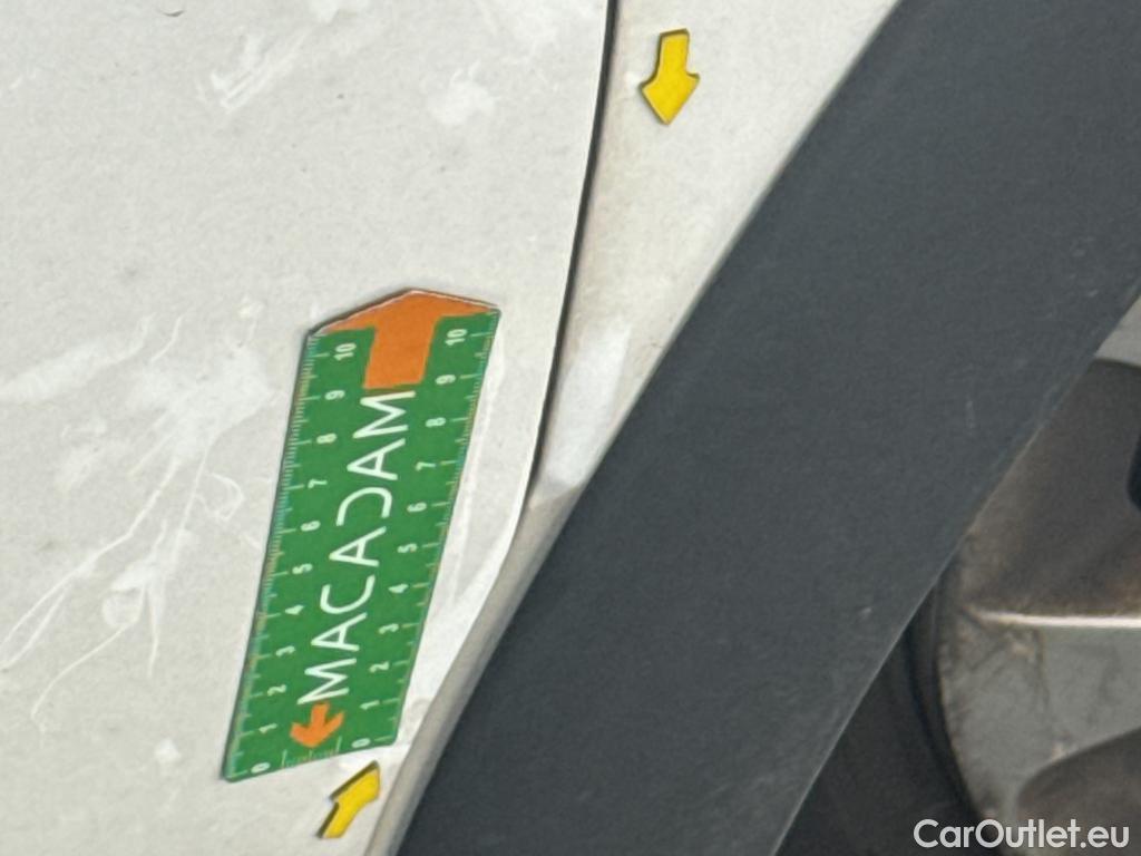  Citroen  C3  Société Feel Nav 1.2 PureTech 80CV BVM5 E6 #7