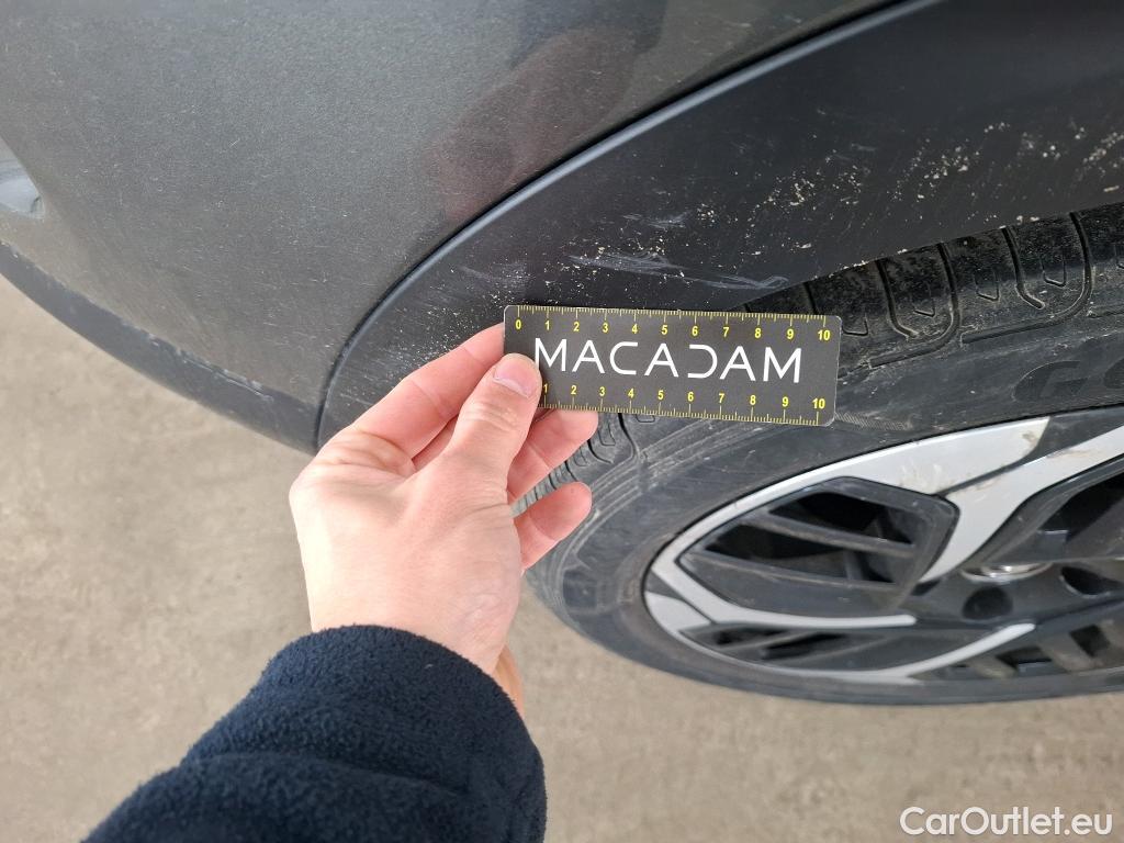  Citroen  C4  Berline Feel Pack 1.2 PureTech 130CV BVM6 E6d #52