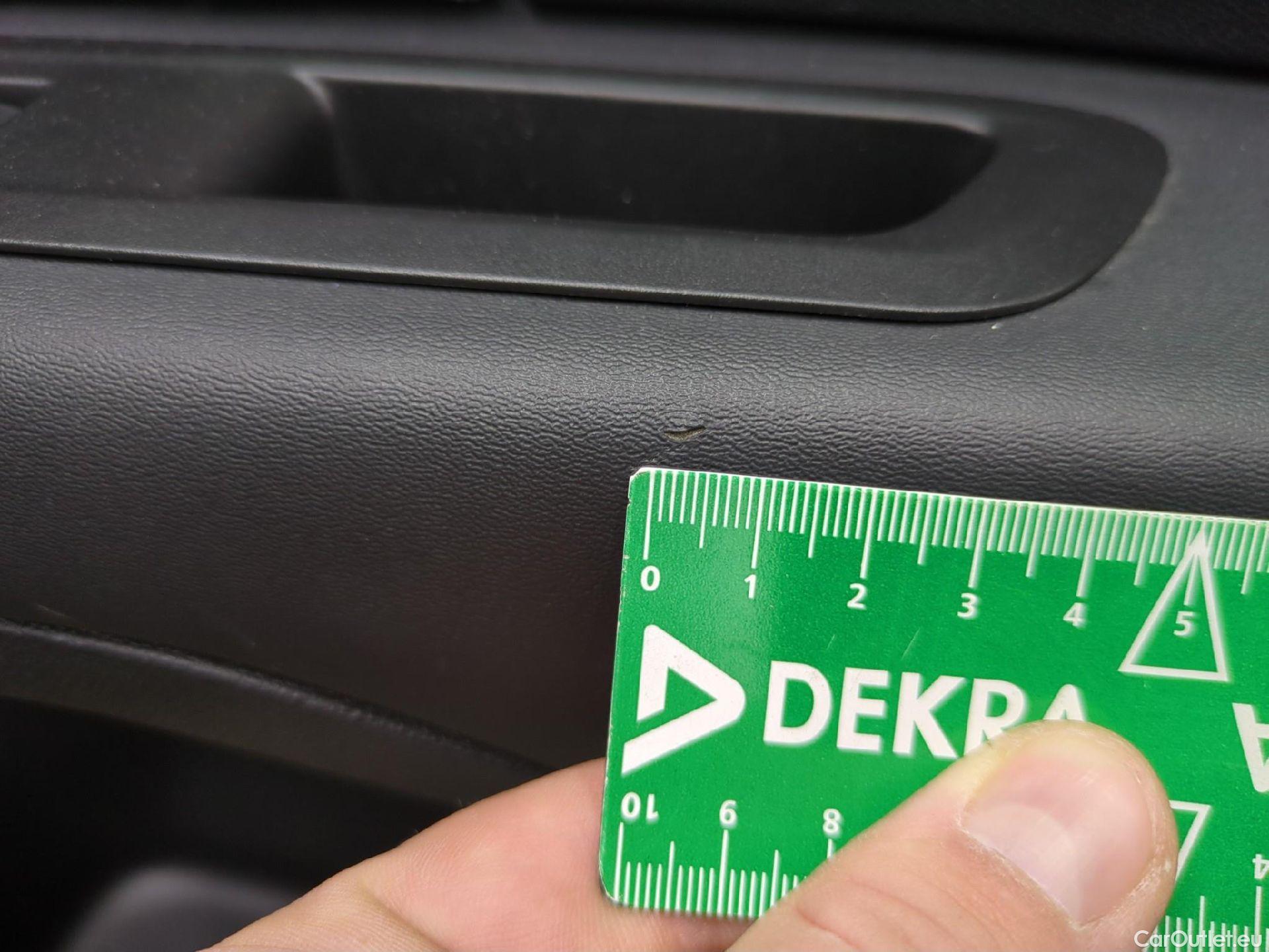  Citroen  C4 CITROEN  X / 2022 / 4P / Berline PureTech 130 S&S EAT8 Feel Pack #18