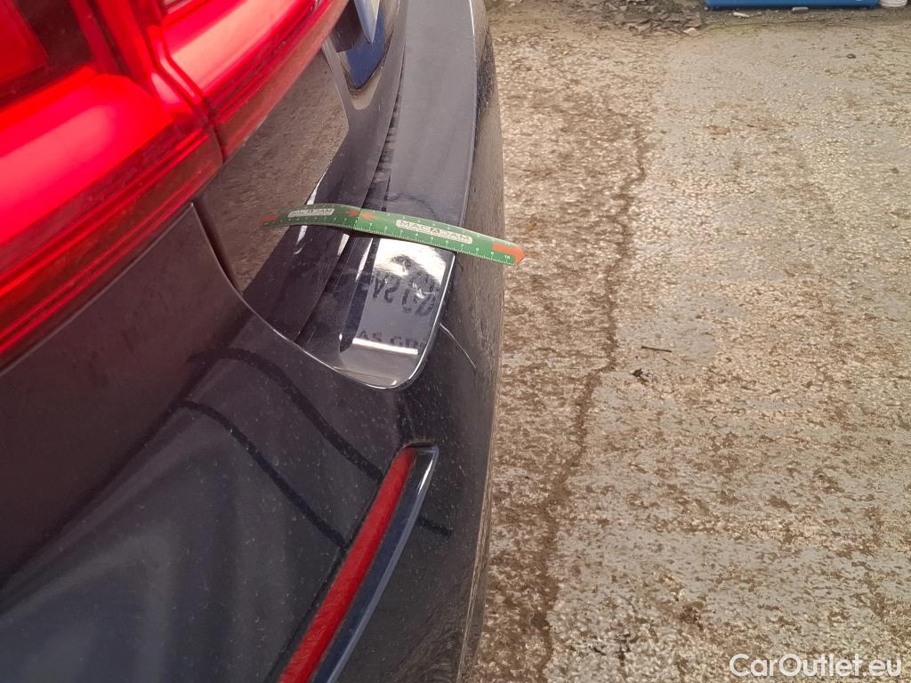  Bmw  Serie 1 Série 1 Berline 118 d Lounge 2.0 150CV BVA8 E6d #2