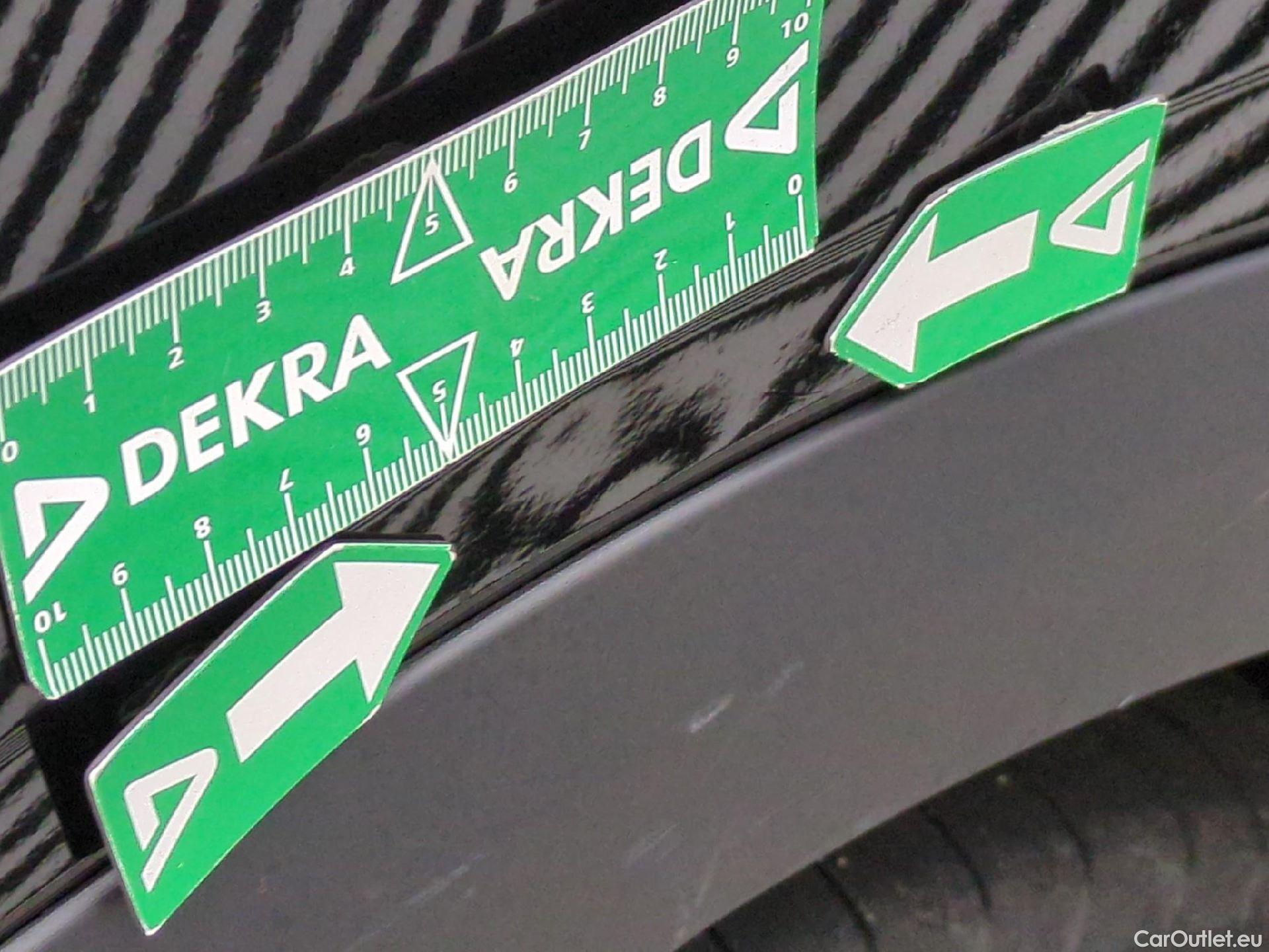  Citroen  C4 CITROEN  X / 2022 / 4P / Berline PureTech 130 S&S EAT8 Feel Pack #9