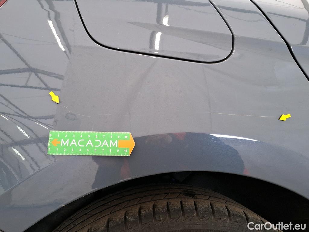  Bmw  Serie 1 BMW Série 1 / 2019 / 5P / Berline 1.5 118I DKG7 Business Design #2