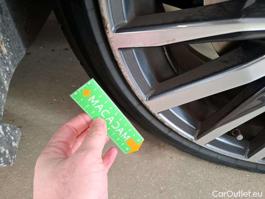  Bmw  Serie 1 BMW Série 1 / 2019 / 5P / Berline 1.5 118I DKG7 Business Design #37