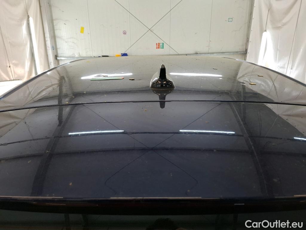  Volkswagen  Golf  VOLKSWAGEN / 2020 / 5P / Berline 2.0 TDI SCR 115 DSG7 Life Busi #1