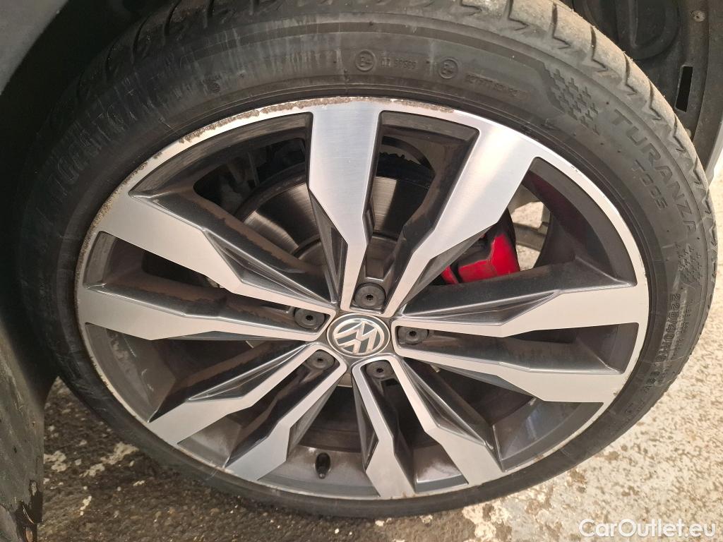  Volkswagen  T-ROC VOLKSWAGEN  / 2017 / 5P / SUV 1.5 TSI 150 EVO R-LINE DSG7 #21