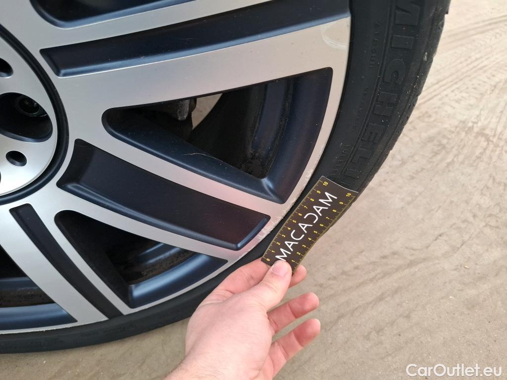  Mini  Countryman MINI  / 2016 / 5P / Crossover Cooper D Finition Yours 150 BVM6 #35