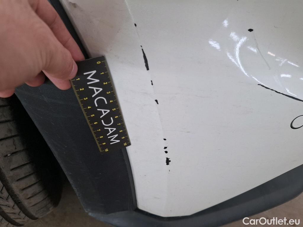  Nissan  Juke NISSAN  / 2019 / 5P / Crossover DIG-T 114 BVM6 Shadow(SP) #32