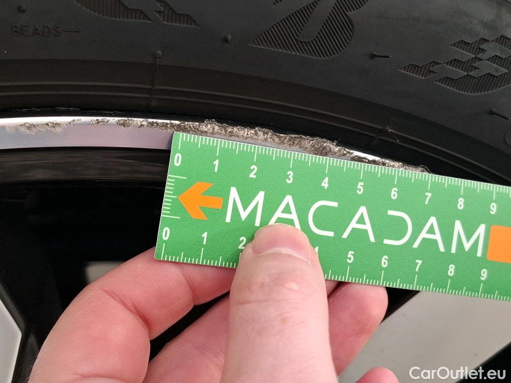  Volkswagen  T-ROC VOLKSWAGEN  / 2017 / 5P / SUV 1.5 TSI 150 EVO R-LINE DSG7 #8