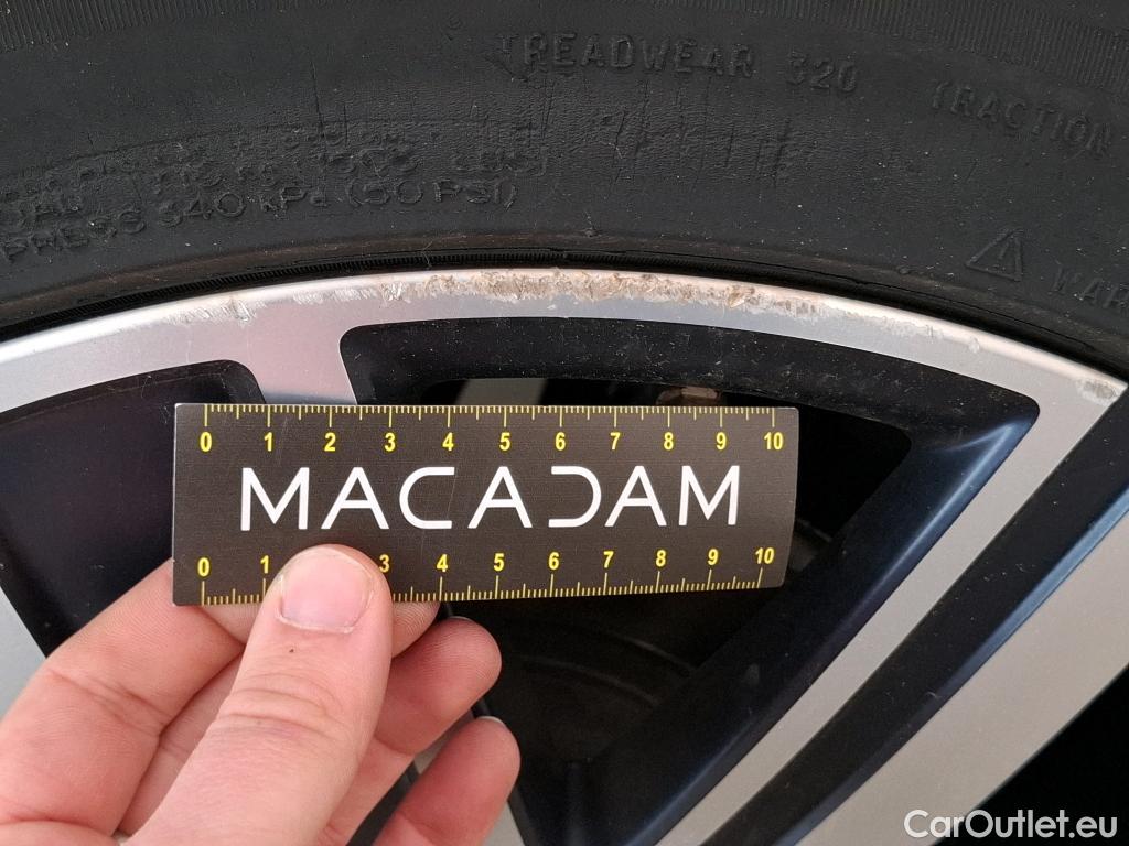  Mini  Countryman MINI  / 2016 / 5P / Crossover Cooper D Finition Yours 150 BVM6 #28