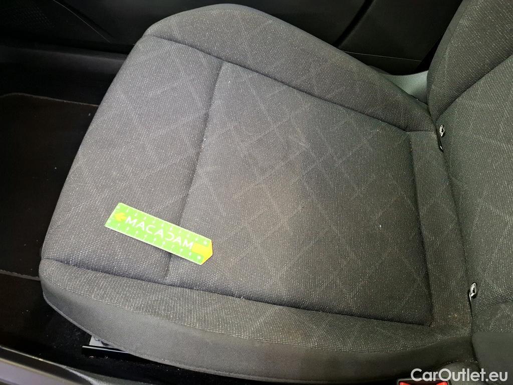  Volkswagen  Golf  VOLKSWAGEN / 2020 / 5P / Berline 2.0 TDI SCR 115 DSG7 Life Busi #43