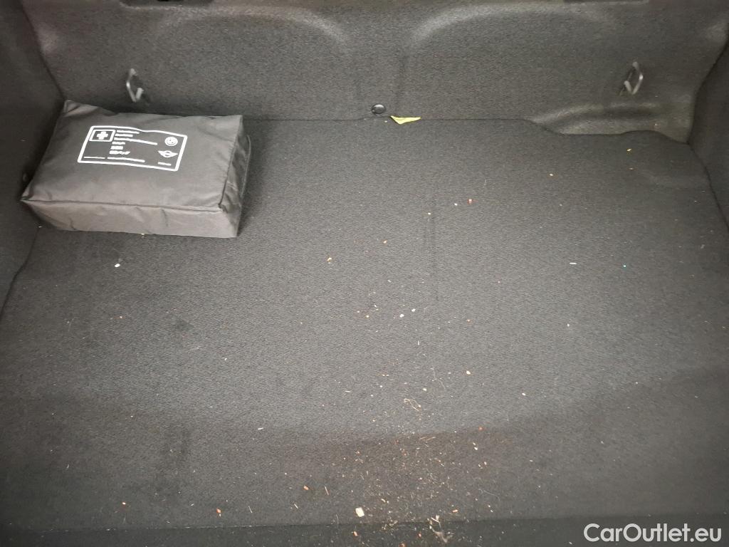  Mini  Countryman MINI  / 2016 / 5P / Crossover Cooper D Finition Yours 150 BVM6 #38