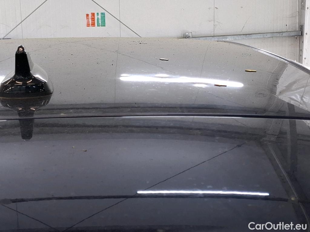  Volkswagen  Golf  VOLKSWAGEN / 2020 / 5P / Berline 2.0 TDI SCR 115 DSG7 Life Busi #3