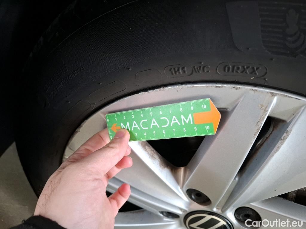  Volkswagen  Golf  VOLKSWAGEN / 2020 / 5P / Berline 2.0 TDI SCR 115 DSG7 Life Busi #33