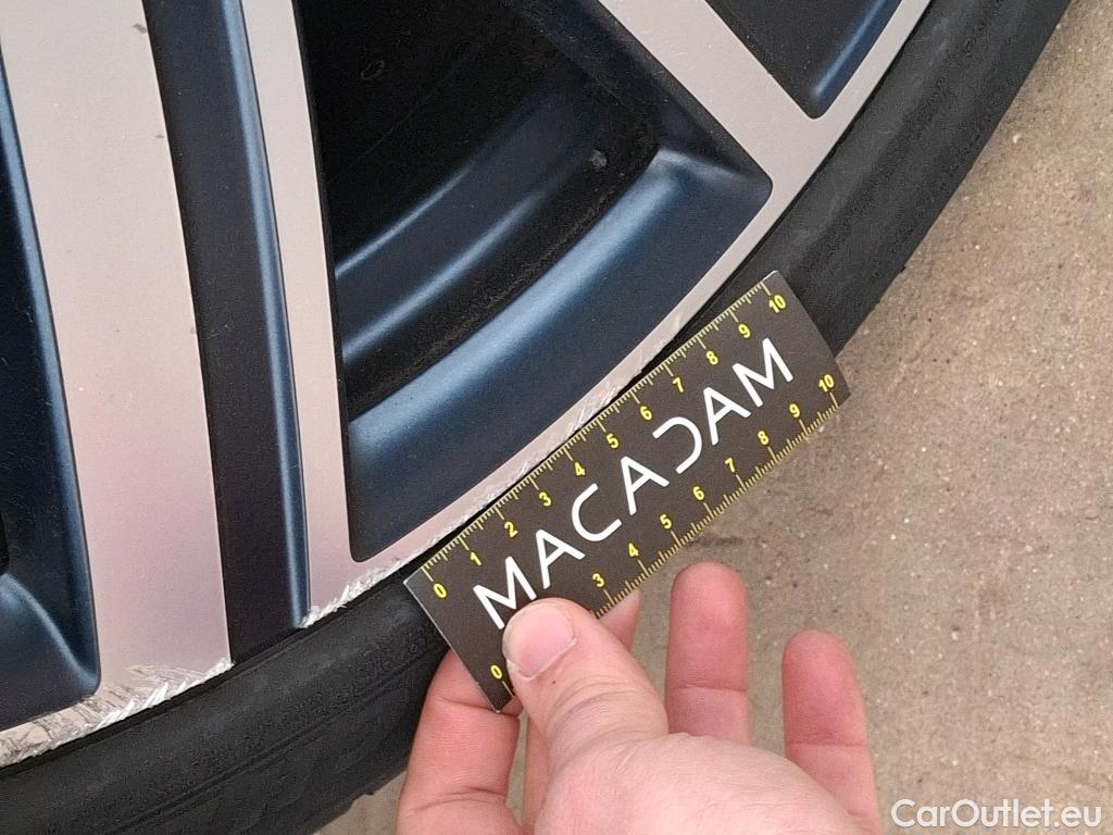  Mini  Countryman MINI  / 2016 / 5P / Crossover Cooper D Finition Yours 150 BVM6 #18