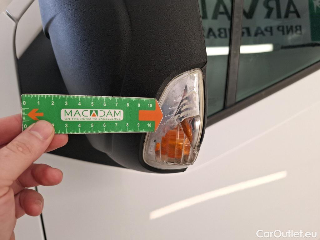  Renault  Master  III Fourgon L2H2 3 5 Grand Confort dCi 135CV BVM6 E6dT #16