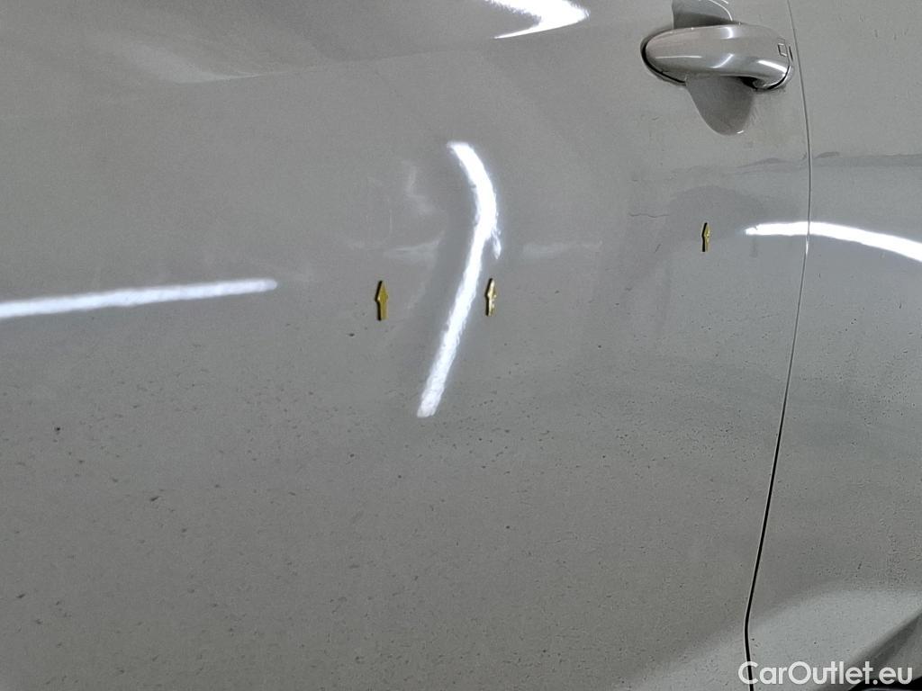  Nissan  Juke NISSAN  / 2019 / 5P / Crossover DIG-T 114 BVM6 Shadow(SP) #18