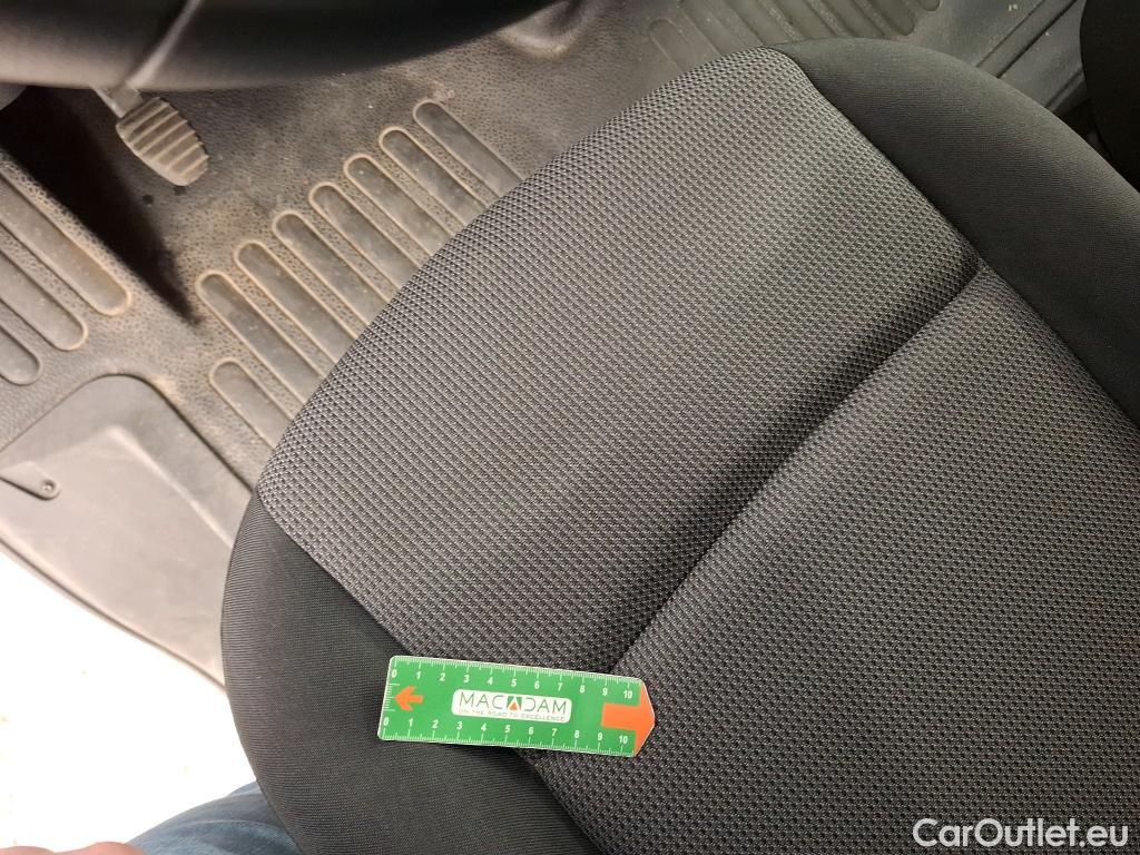  Renault  Master  III Fourgon L2H2 3 5 Grand Confort dCi 135CV BVM6 E6dT #24