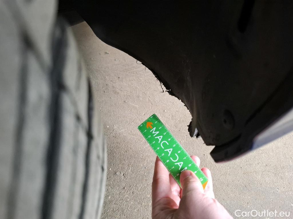  Volkswagen  Golf  VOLKSWAGEN / 2020 / 5P / Berline 2.0 TDI SCR 115 DSG7 Life Busi #41