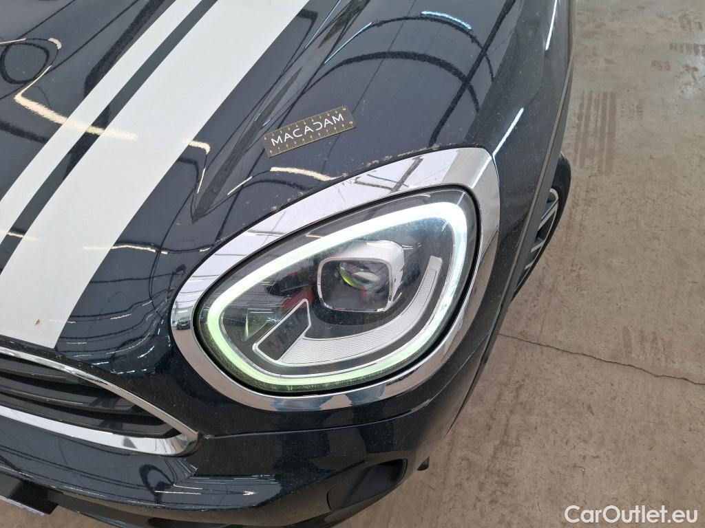  Mini  Countryman MINI  / 2016 / 5P / Crossover Cooper D Finition Yours 150 BVM6 #41