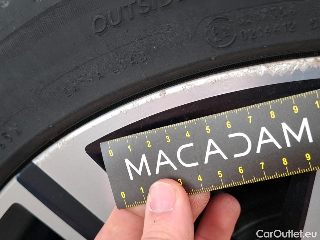  Mini  Countryman MINI  / 2016 / 5P / Crossover Cooper D Finition Yours 150 BVM6 #27