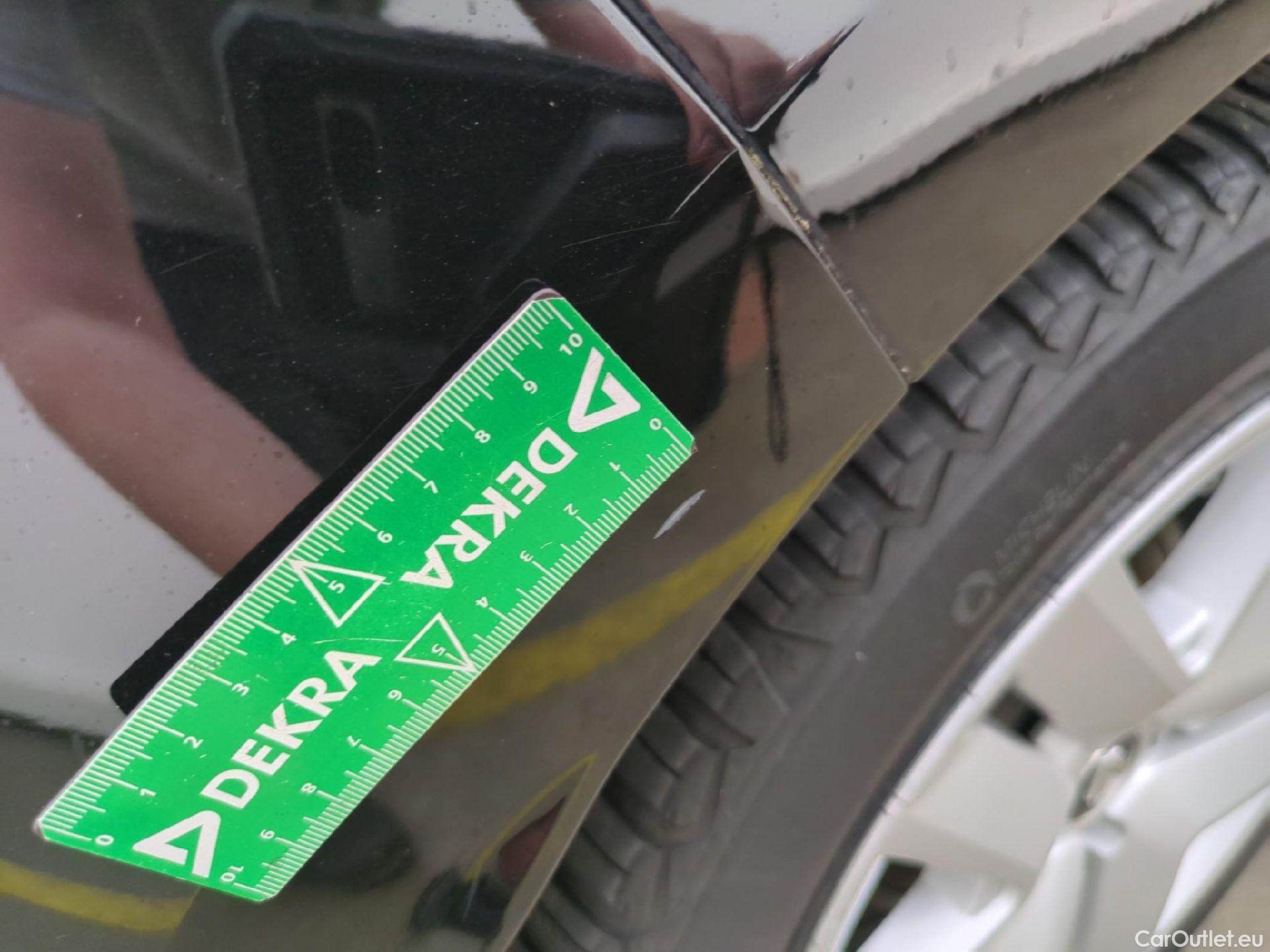  Renault  Clio  V Business 1.6 E-TECH Hybrid 140CV BVA6 E6d #19