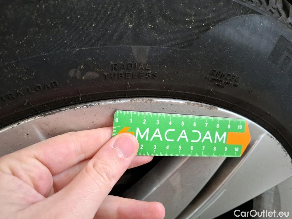  Volkswagen  Golf  VOLKSWAGEN / 2020 / 5P / Berline 2.0 TDI SCR 115 DSG7 Life Busi #29